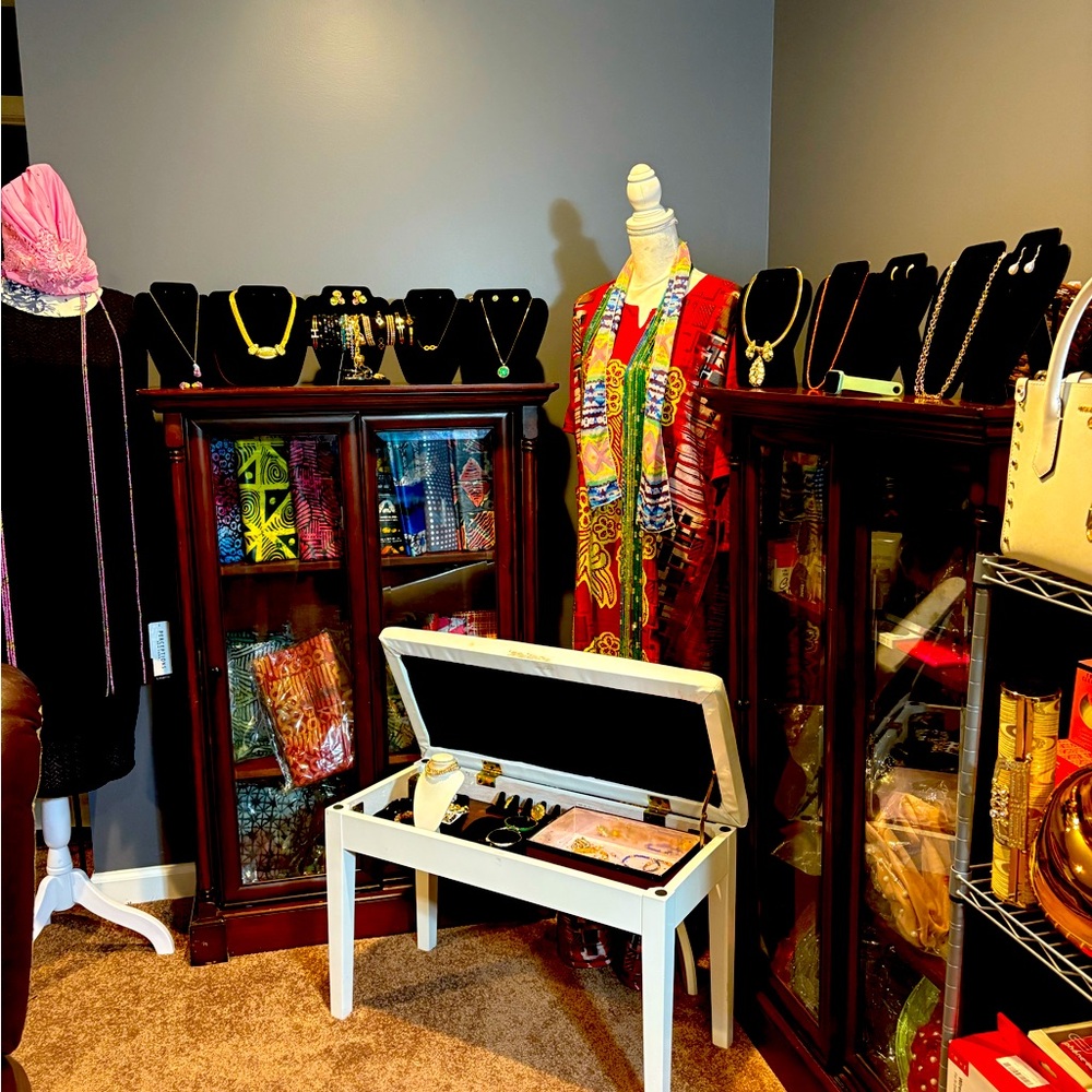 Meet your Posher, Offers Welcome! Goldfinger